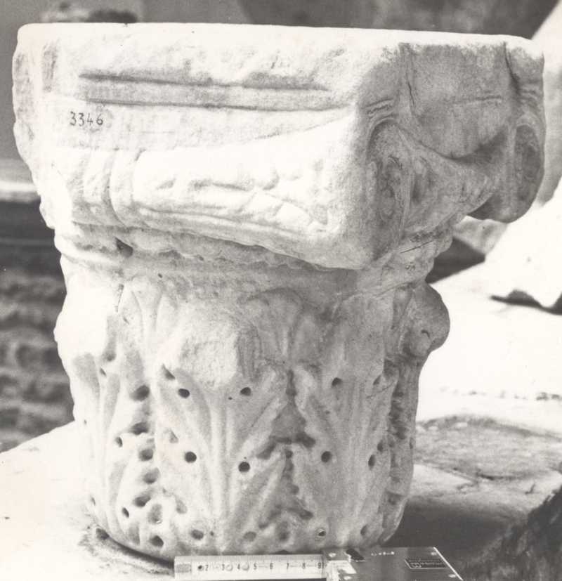 Capitello frammentato